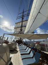 Sonnendeck unter Segeln