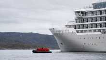 Silver Endeavour Tender Operation (© Silversea Cruises Ltd.)