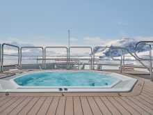 Whirlpool (© Silversea Cruises Ltd.)