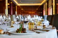 Silver Cloud Restaurant (© Silversea Cruises Ltd.)