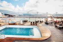 Pool (© Silversea Cruises Ltd.)