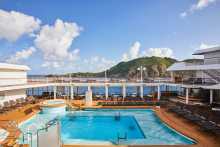 Pool (© Silversea Cruises Ltd.)