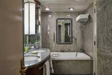 Medallion Suite Badezimmer (© Silversea Cruises Ltd.)
