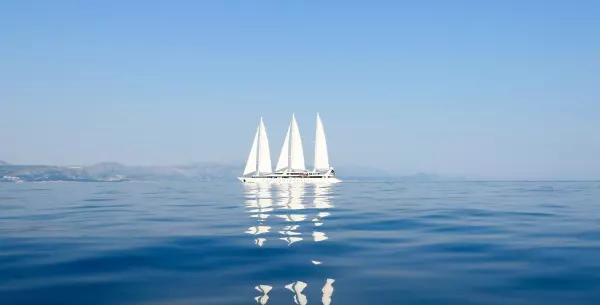 Le Ponant auf See Segel