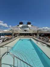 Pool mit Treppe