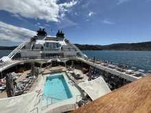 Pool und Sonnendeck