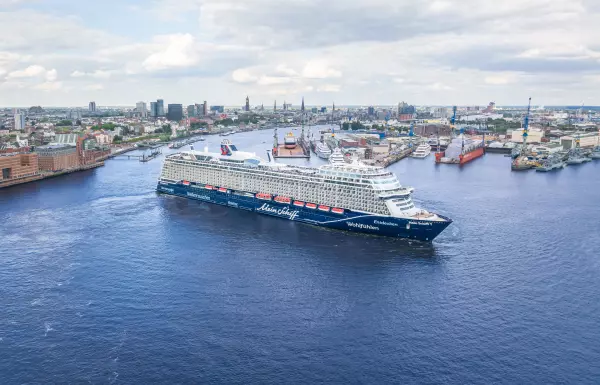 Mein Schiff 7 in Hamburg