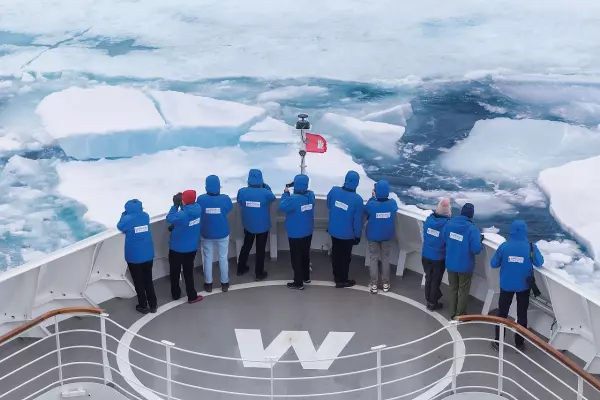 eis Expedition NAT2714 Hanseatic Hapag Lloyd